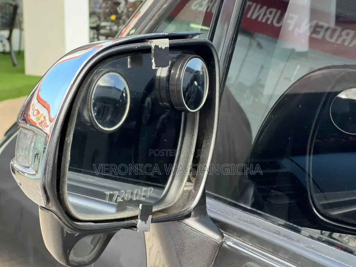 Toyota Noah 2007 Gray
