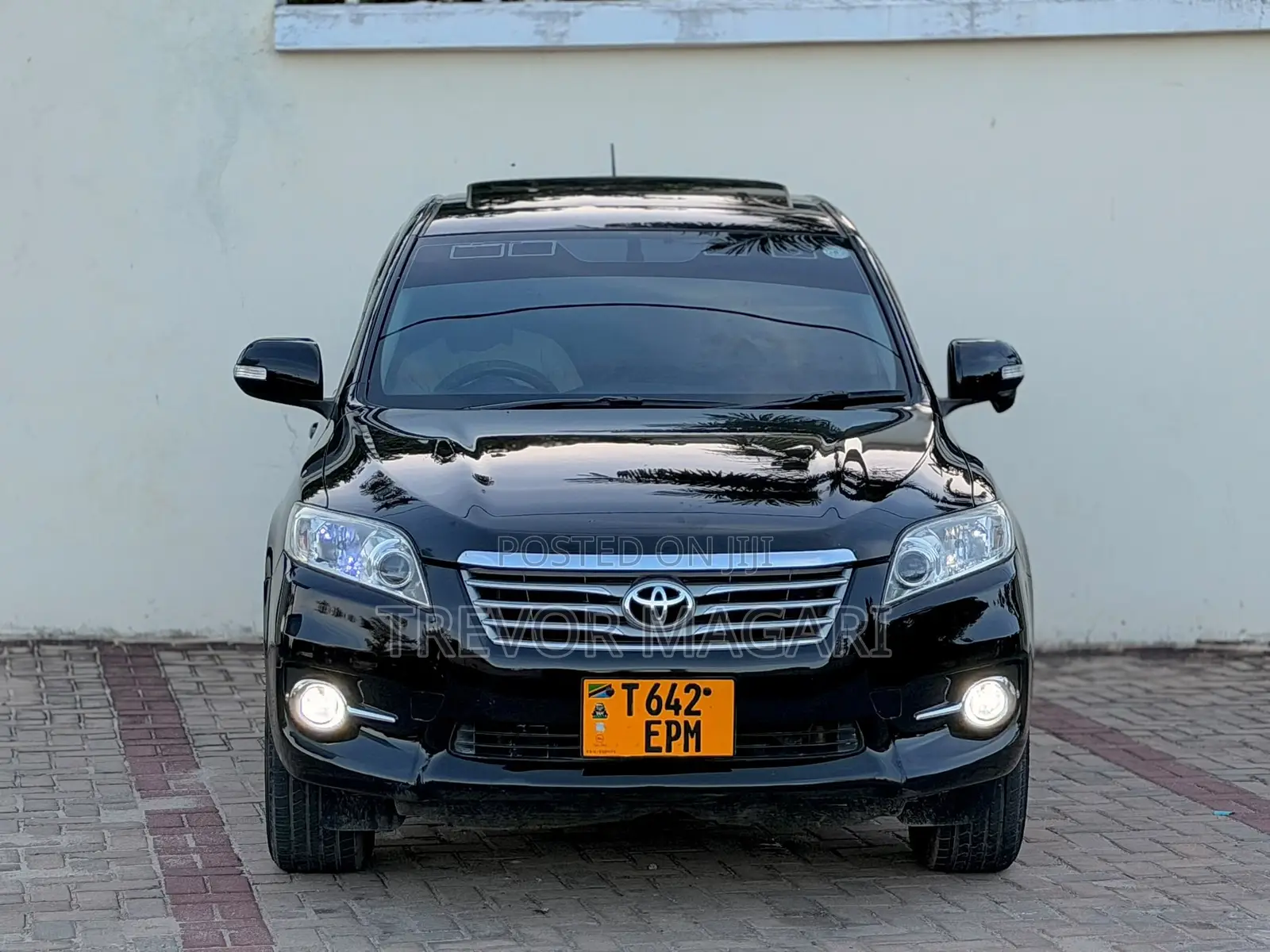 Toyota Vanguard 2011 Black