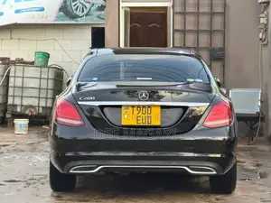 Mercedes-Benz C200 2014 Black