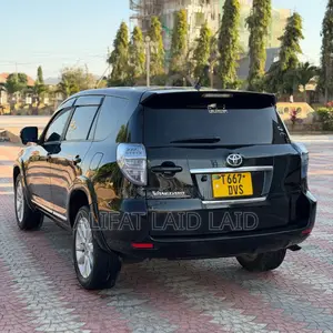 Toyota Vanguard 2011 Black