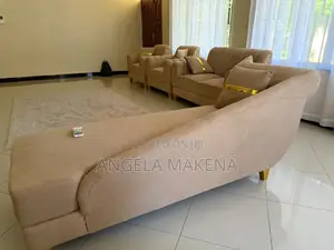 Quality 3:2:1:1 Sofa Set – 7 Seater