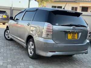 Toyota Wish 2005 Gray