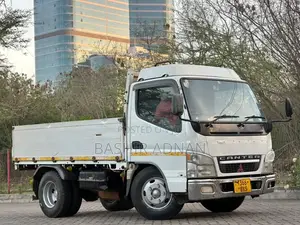 Mitsubishi Canter Nzuri(tani) 2 Tonnes.
