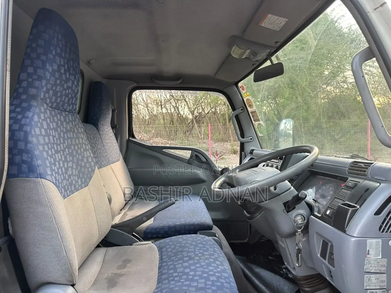 Mitsubishi Canter Nzuri(tani) 2 Tonnes.