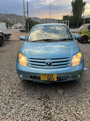 Toyota IST 2005 Blue