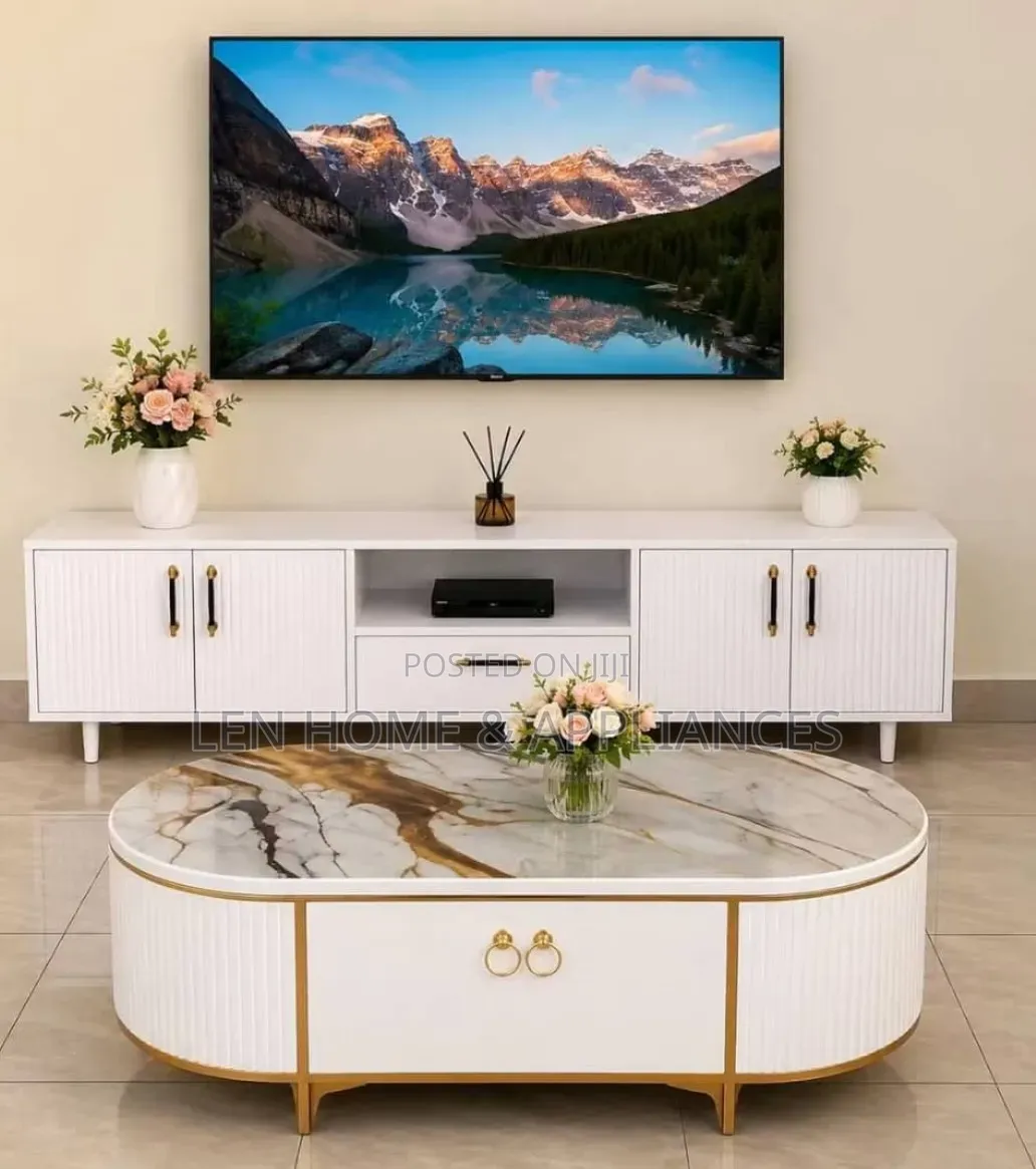 Table and Showcase Very High Luxury