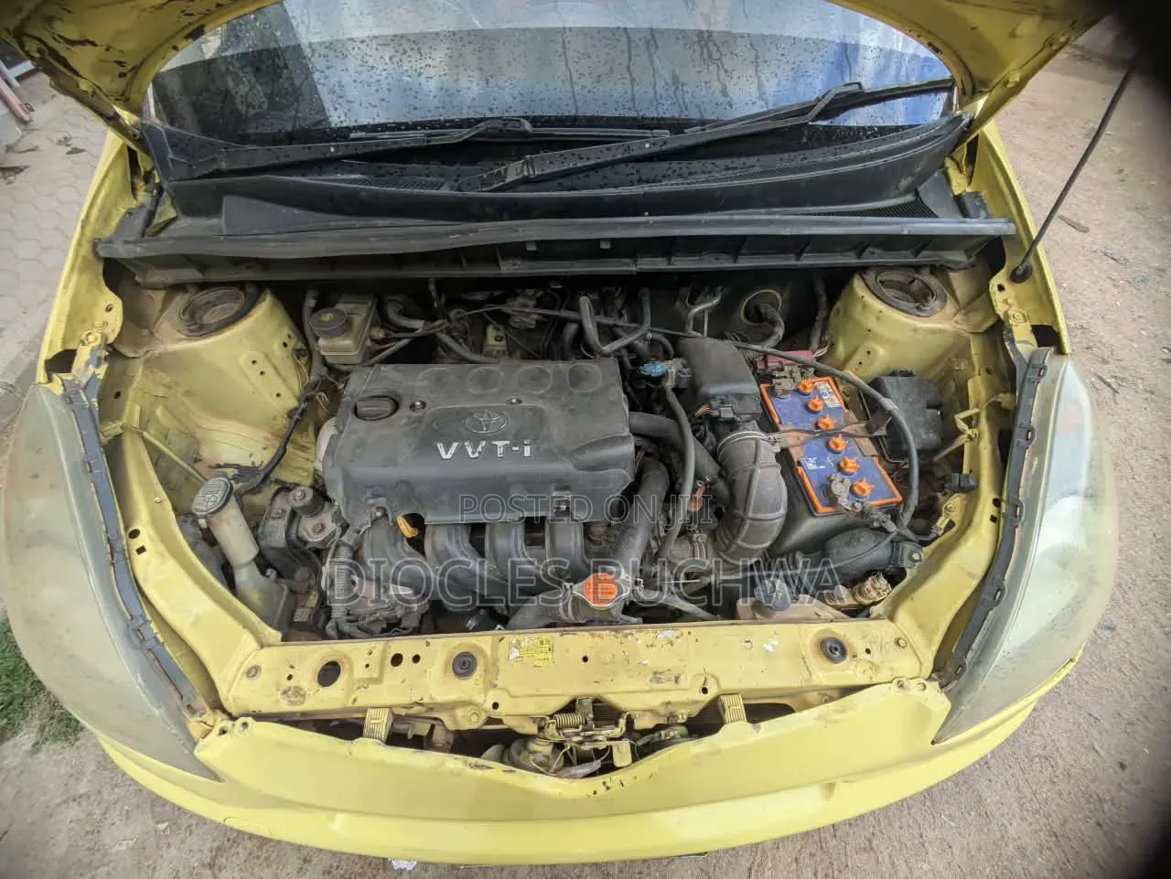 Toyota Fun Cargo 2004 Yellow