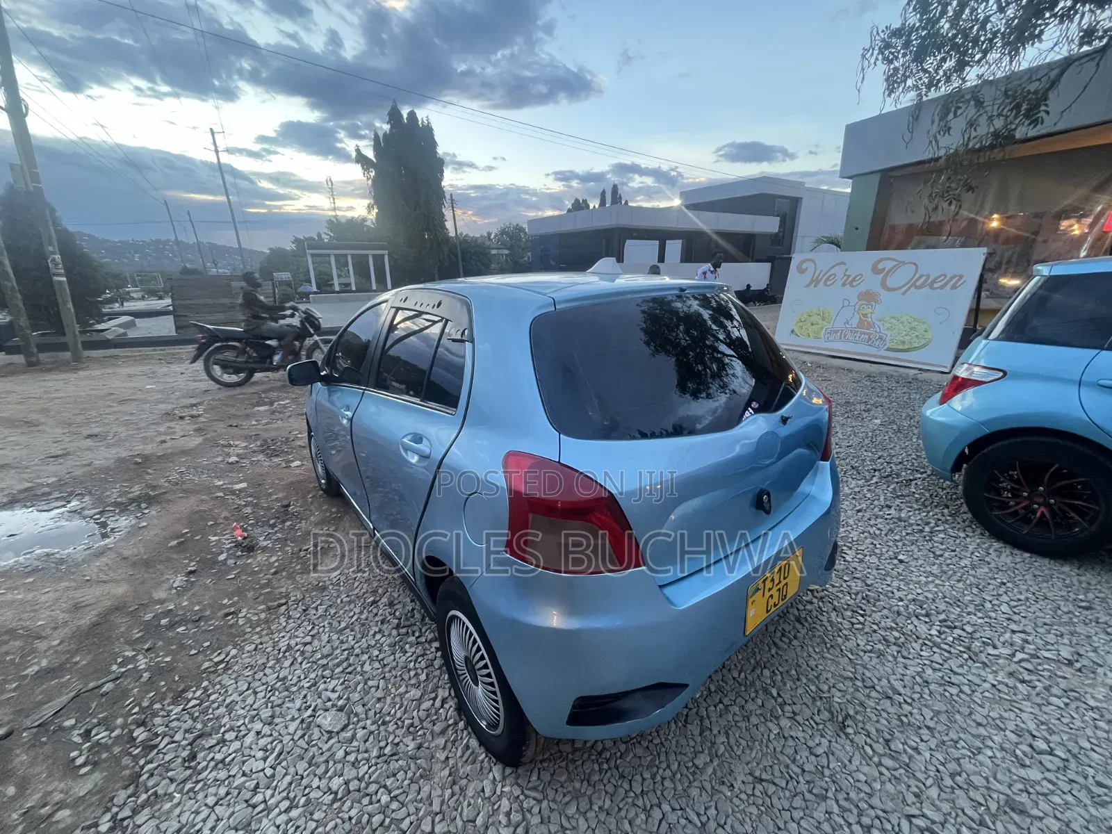 Toyota Vitz 2006 Blue