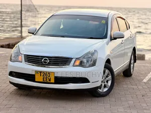 Nissan Bluebird 2017 White
