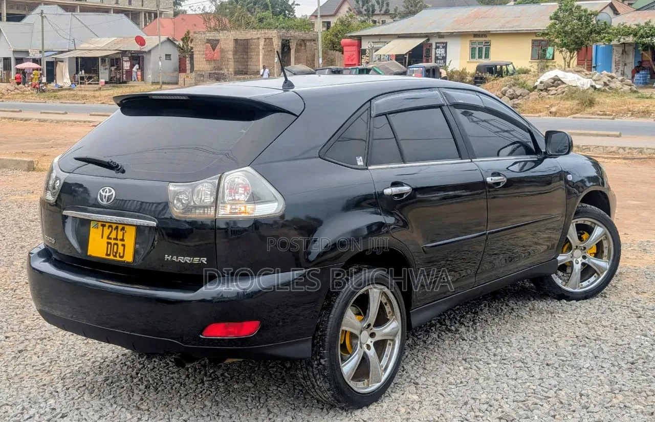 Toyota Harrier 2.4 2006 Black
