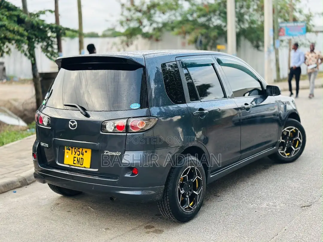 Mazda Demio 2007 Gray