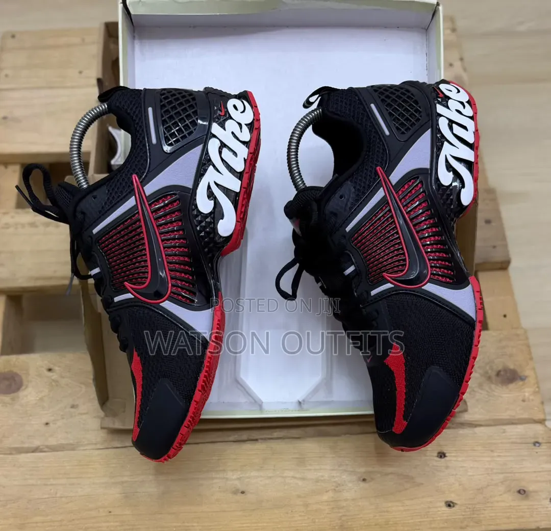 Men's Leather Sneakers Shoes in Nike Classic Design