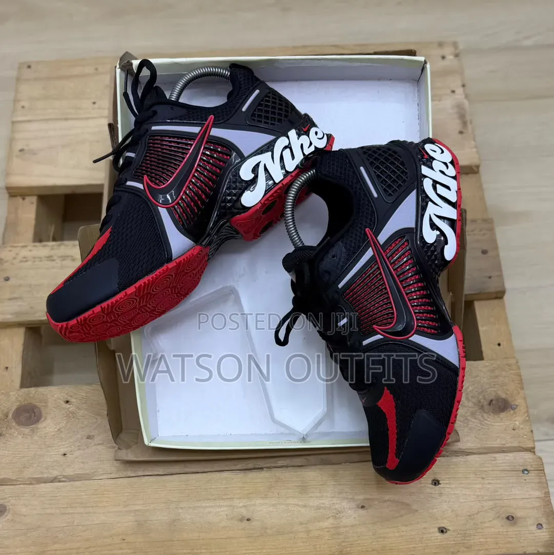 Men's Leather Sneakers Shoes in Nike Classic Design