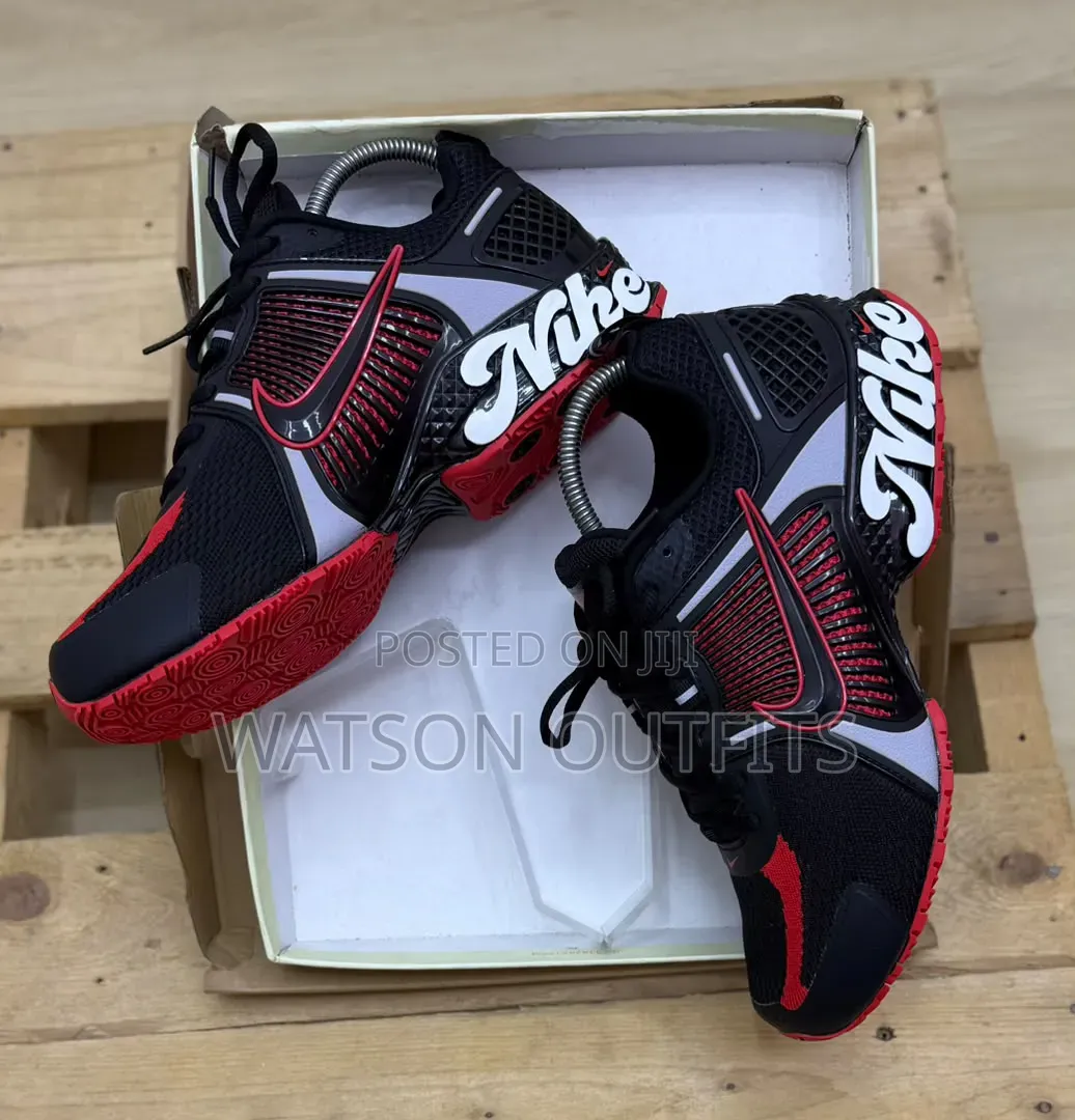 Men's Leather Sneakers Shoes in Nike Classic Design