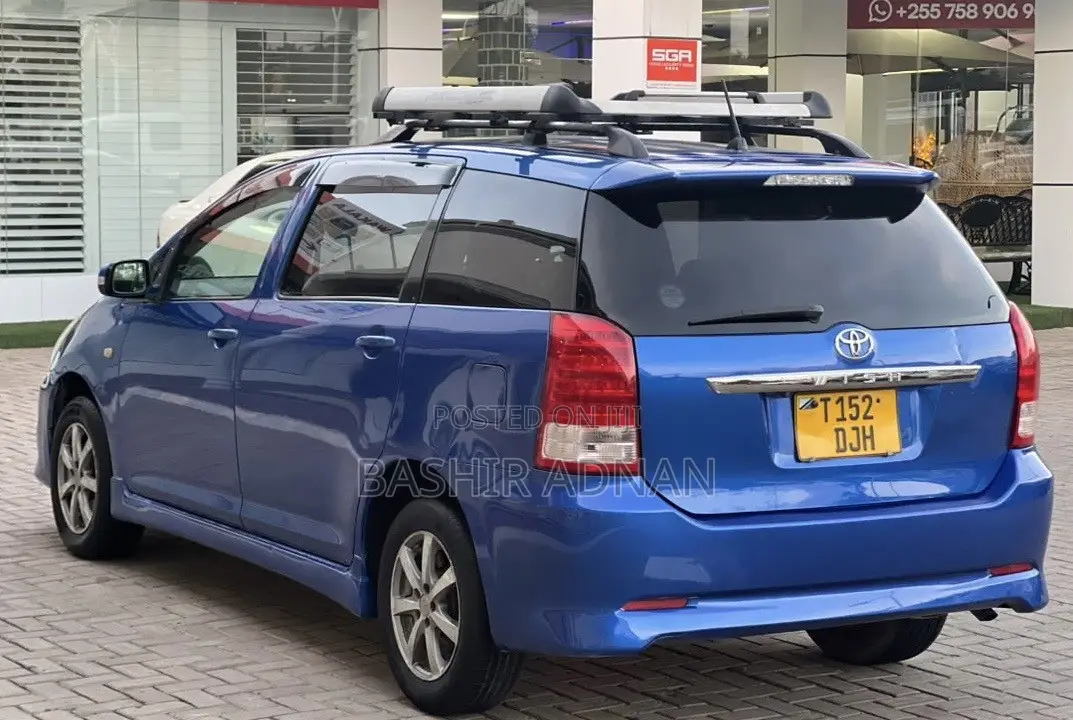 Toyota Wish 2005 Blue