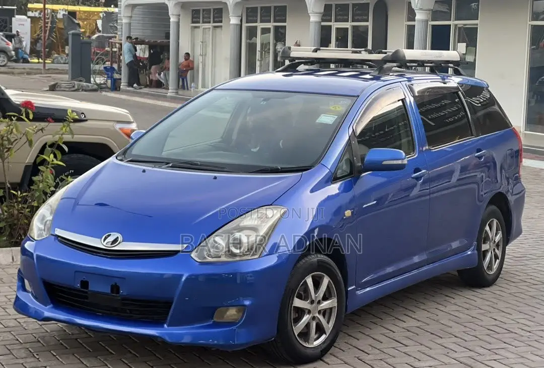 Toyota Wish 2005 Blue