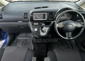Toyota Wish 2005 Blue