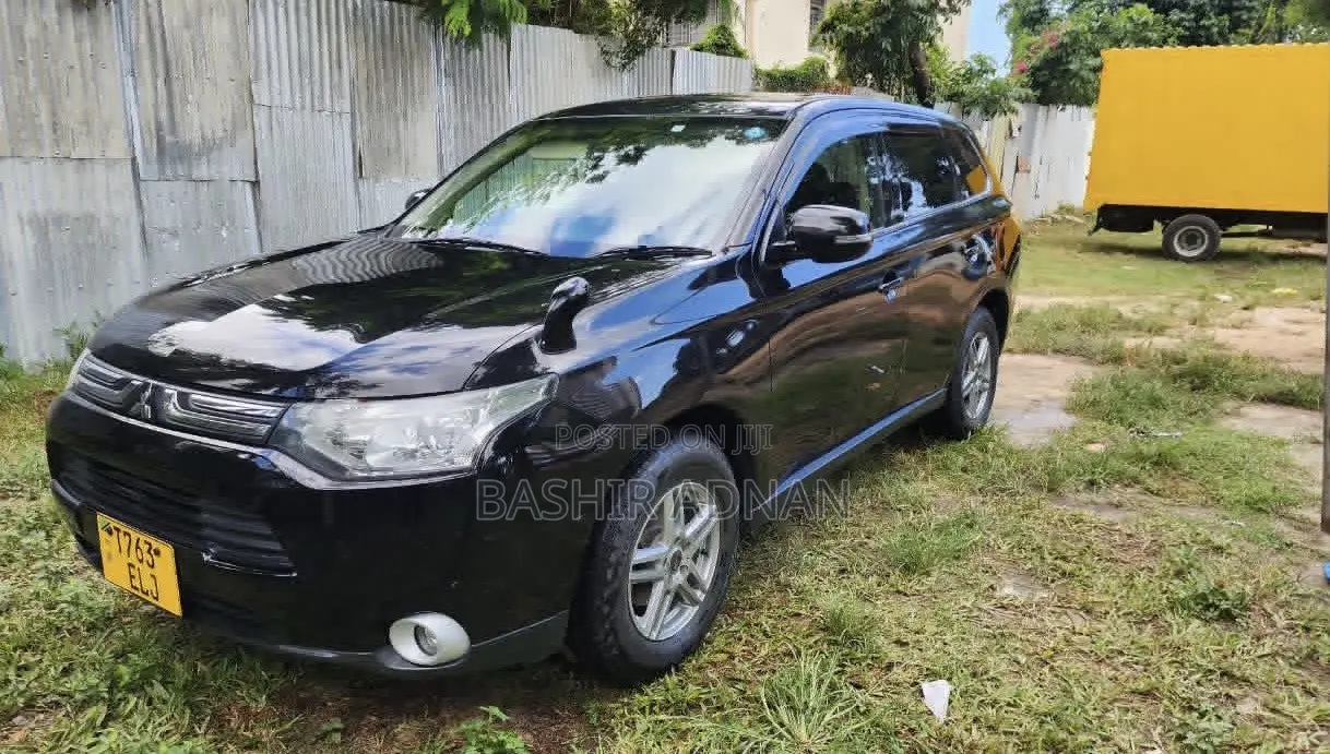 Mitsubishi Outlander 2012 Black