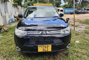 Mitsubishi Outlander 2012 Black