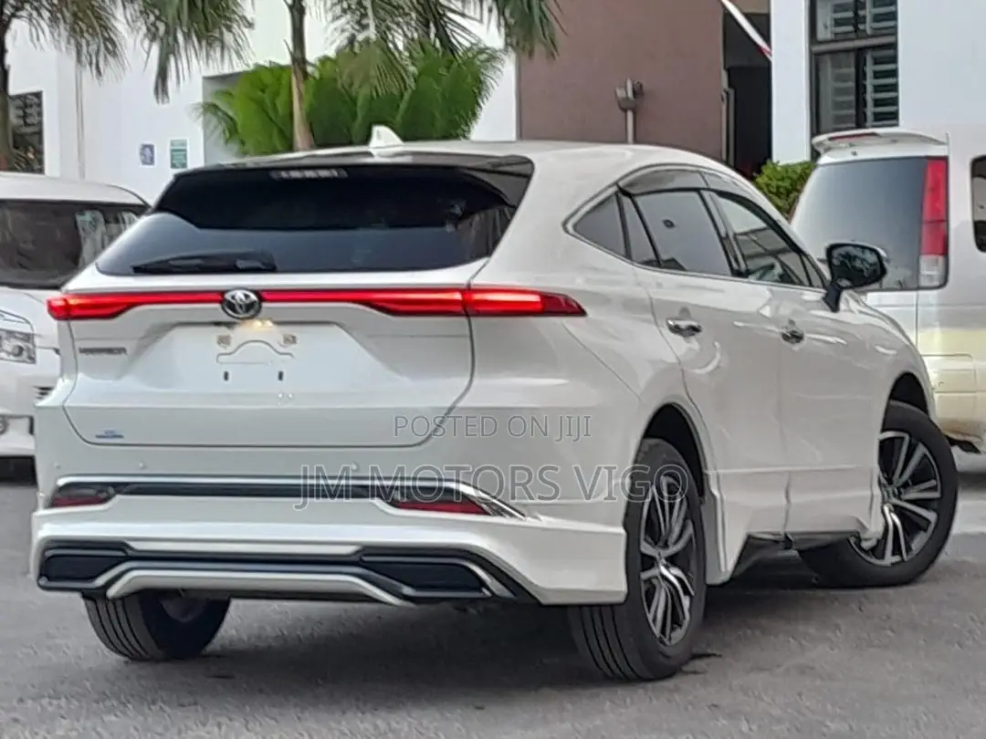 Toyota Harrier 2021 White