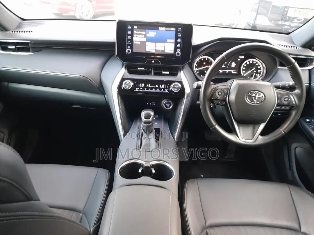 Toyota Harrier 2021 White