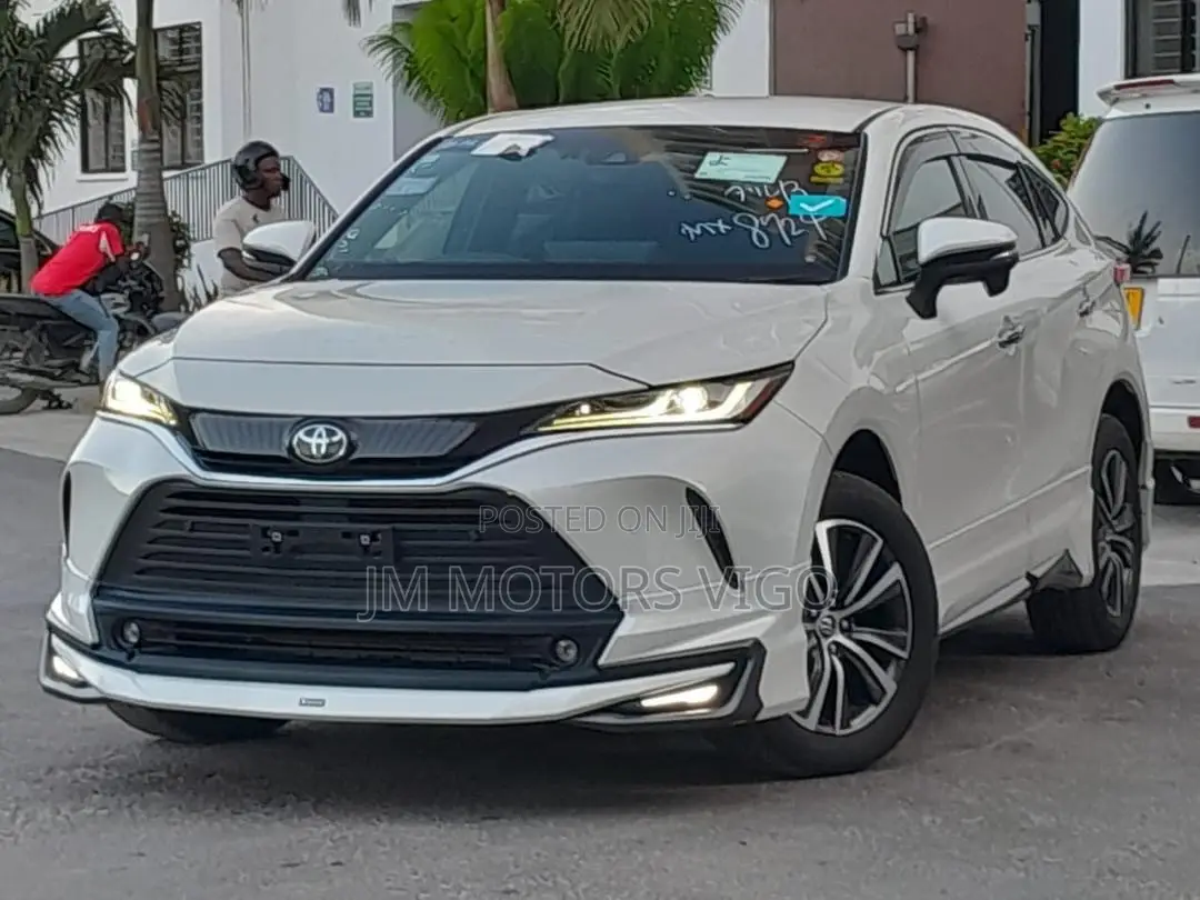 Toyota Harrier 2021 White