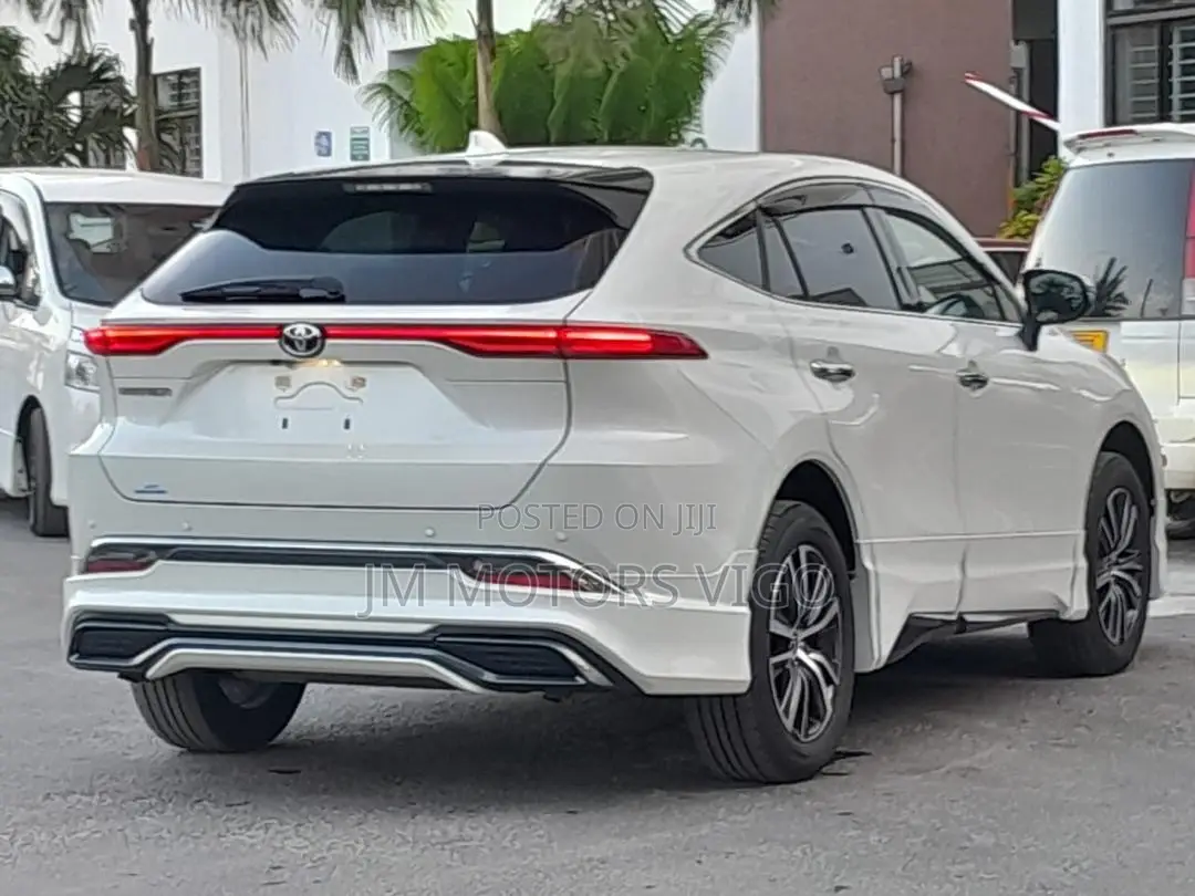 Toyota Harrier 2021 White
