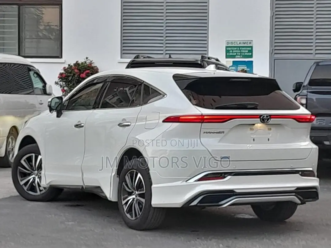 Toyota Harrier 2021 White