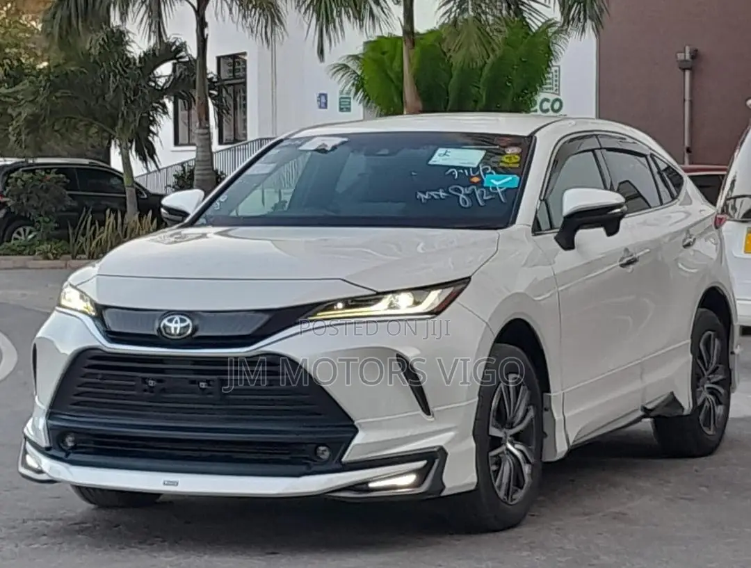 Toyota Harrier 2021 White