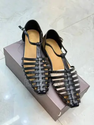 FLAT SANDALS Brown,black and Gold