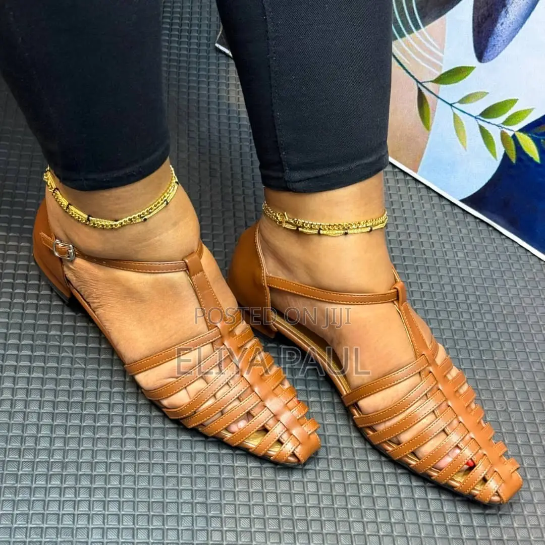 FLAT SANDALS Brown,black and Gold
