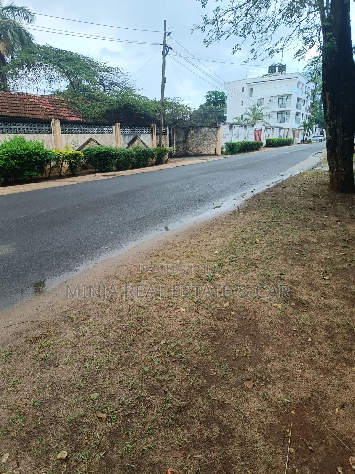 Commercial Plot for Sale in the Oysterbay Guinea Avenue