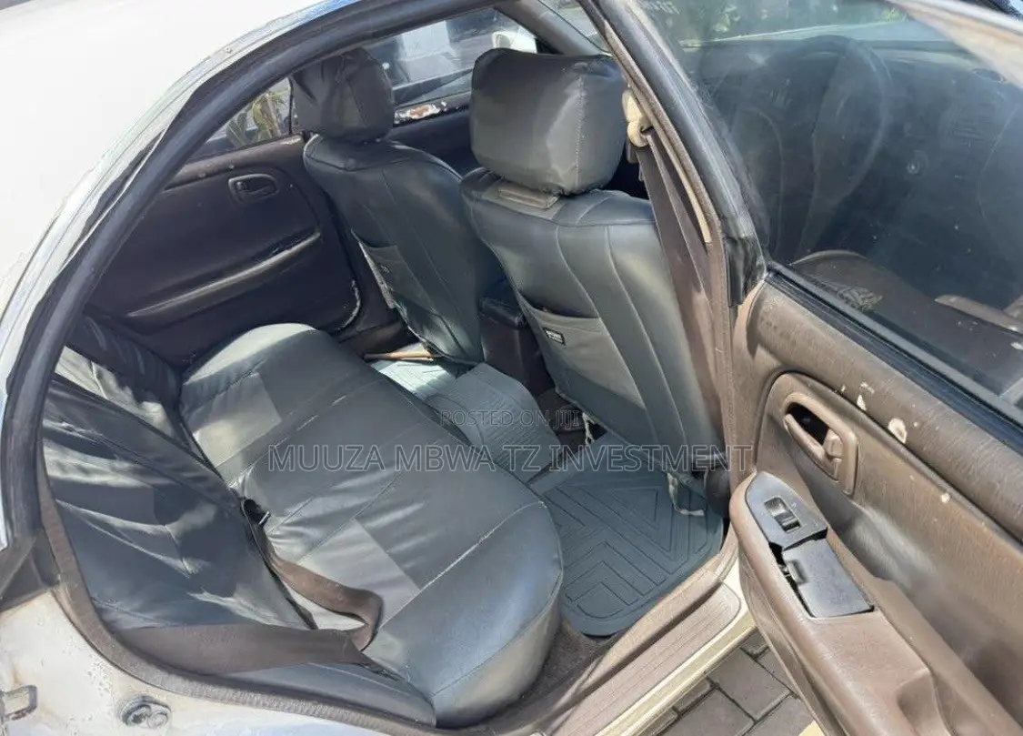 Toyota Mark II 1996 White