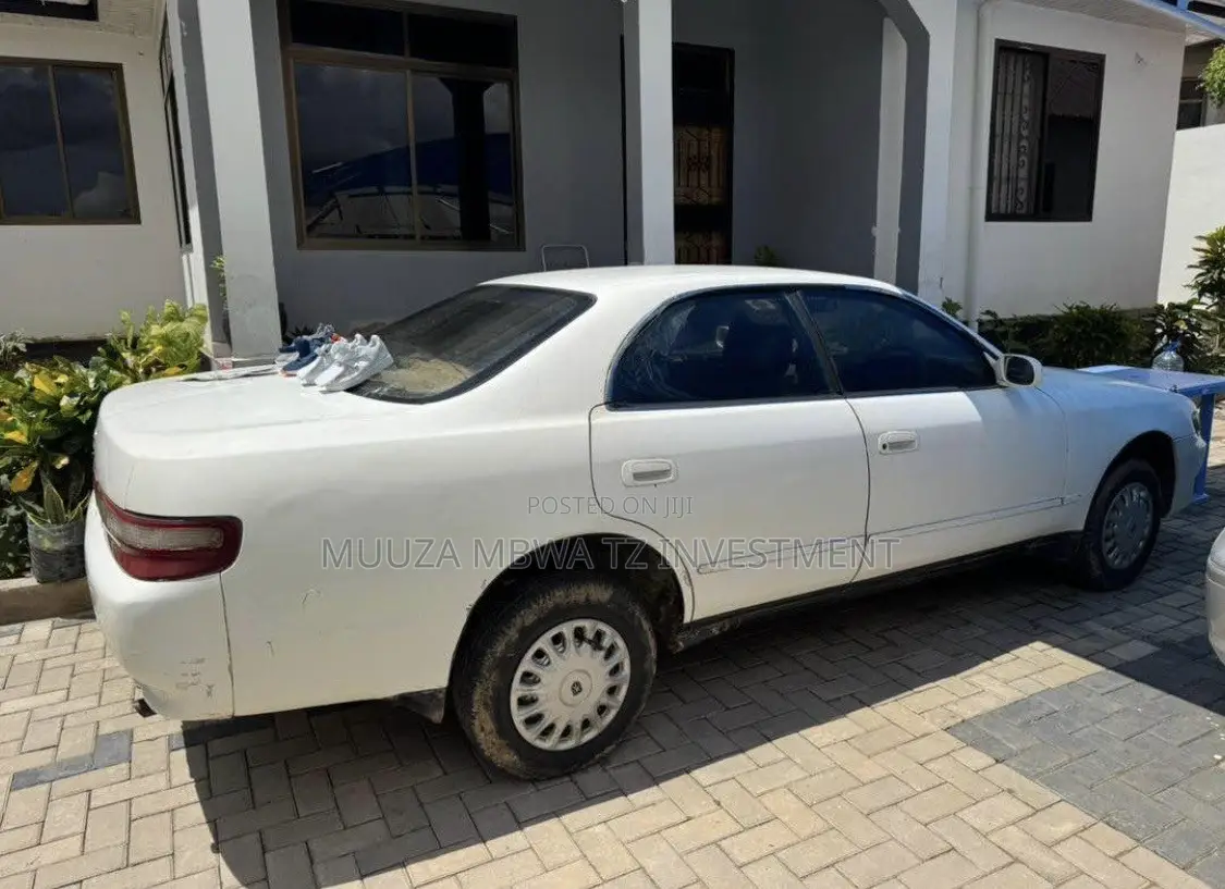 Toyota Mark II 1996 White
