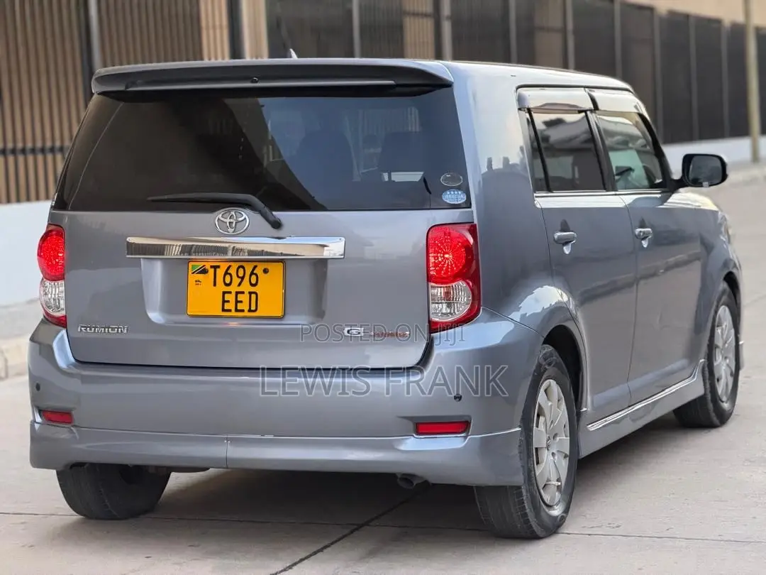 Toyota Rumion 1.5 FWD 2023 Gray