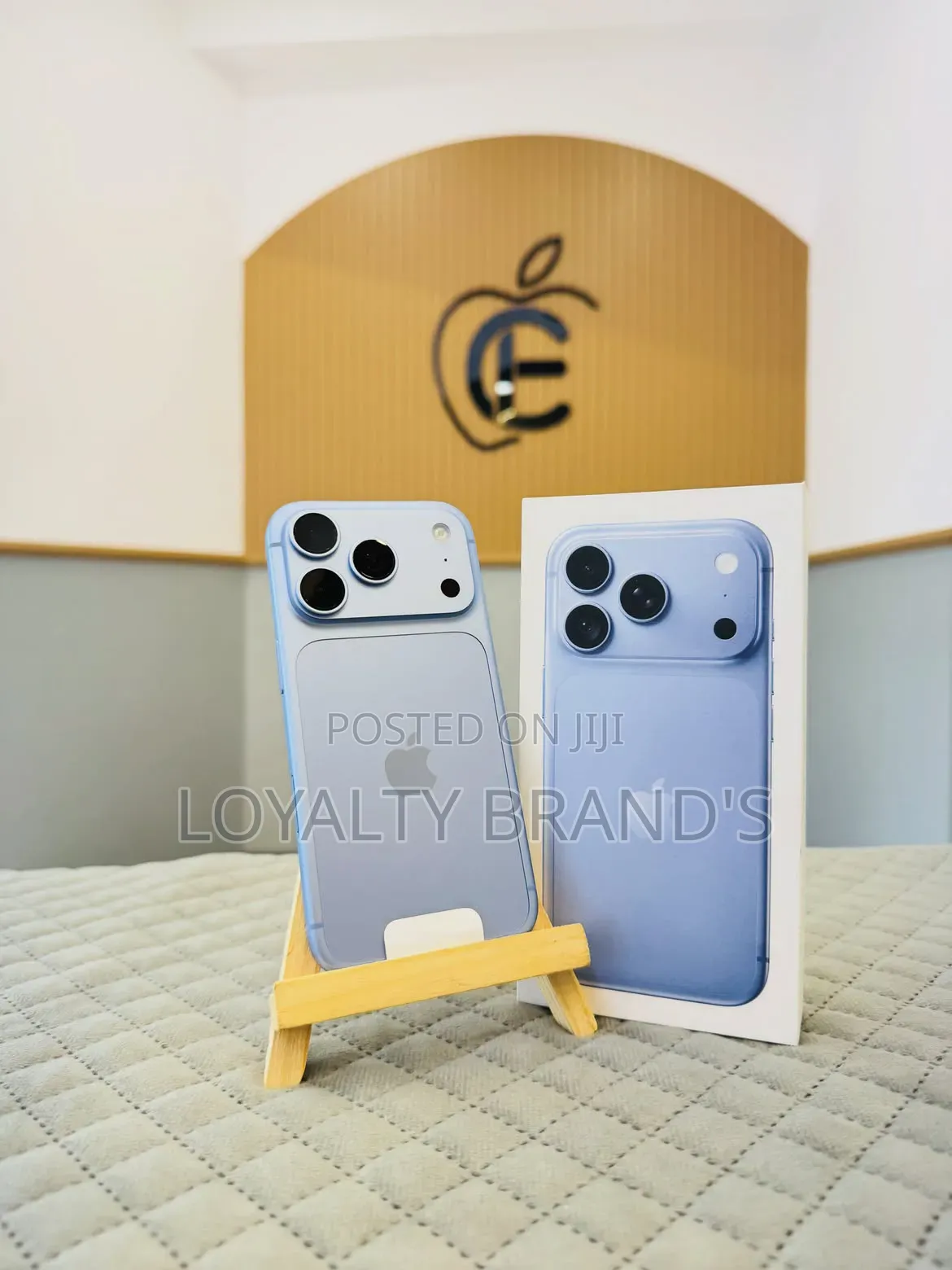 New Apple iPhone 18 Pro Max 1 TB Blue