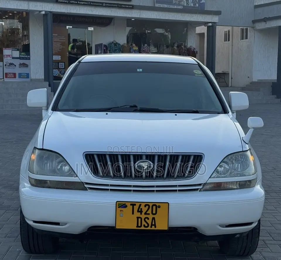 Toyota Harrier 2001 White