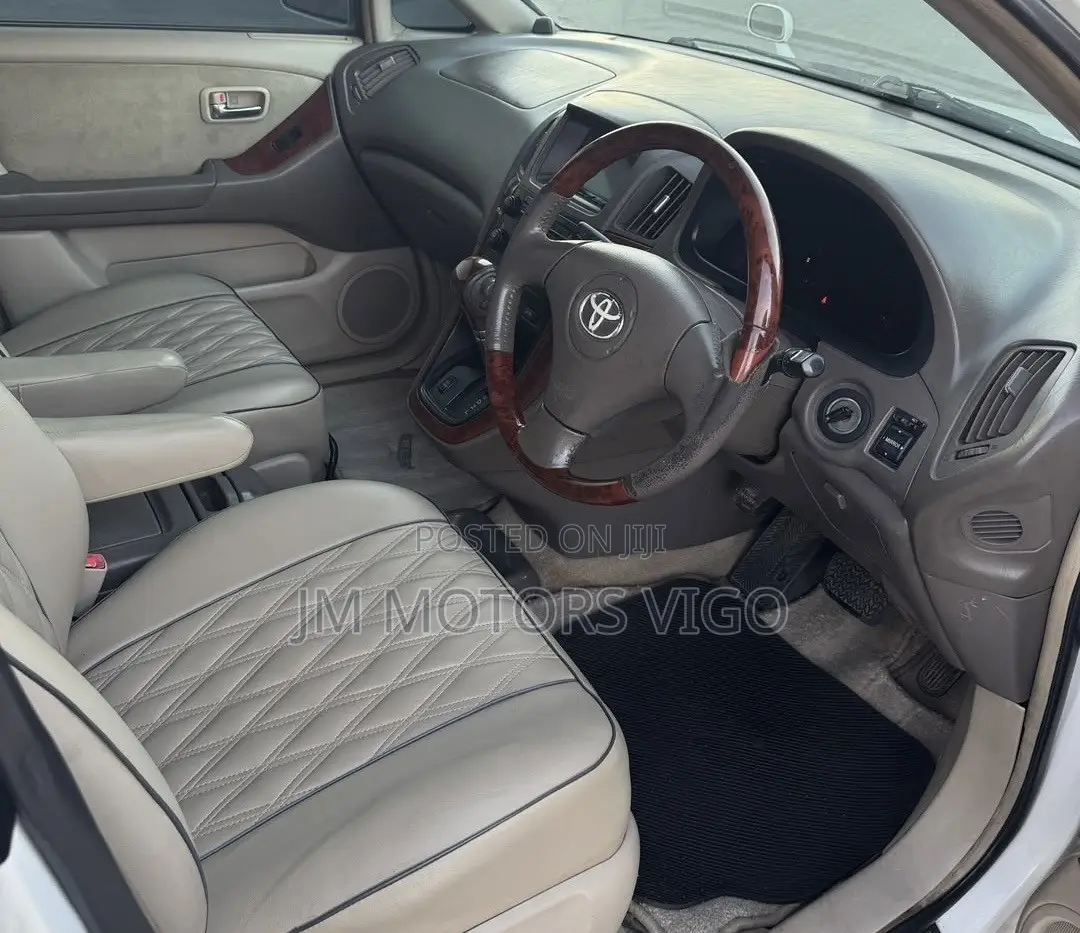 Toyota Harrier 2001 White