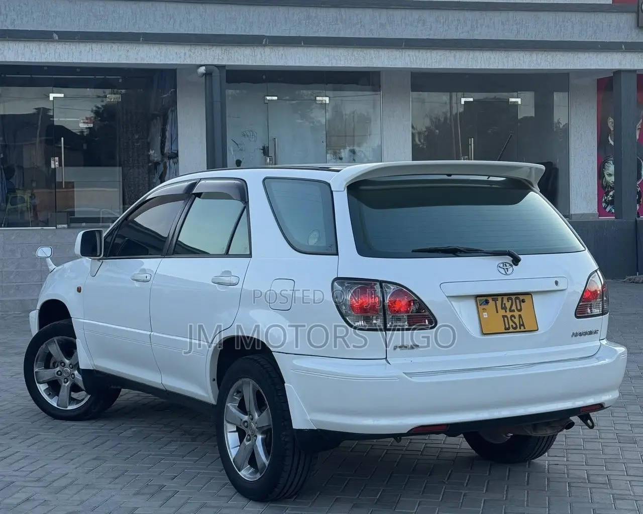 Toyota Harrier 2001 White
