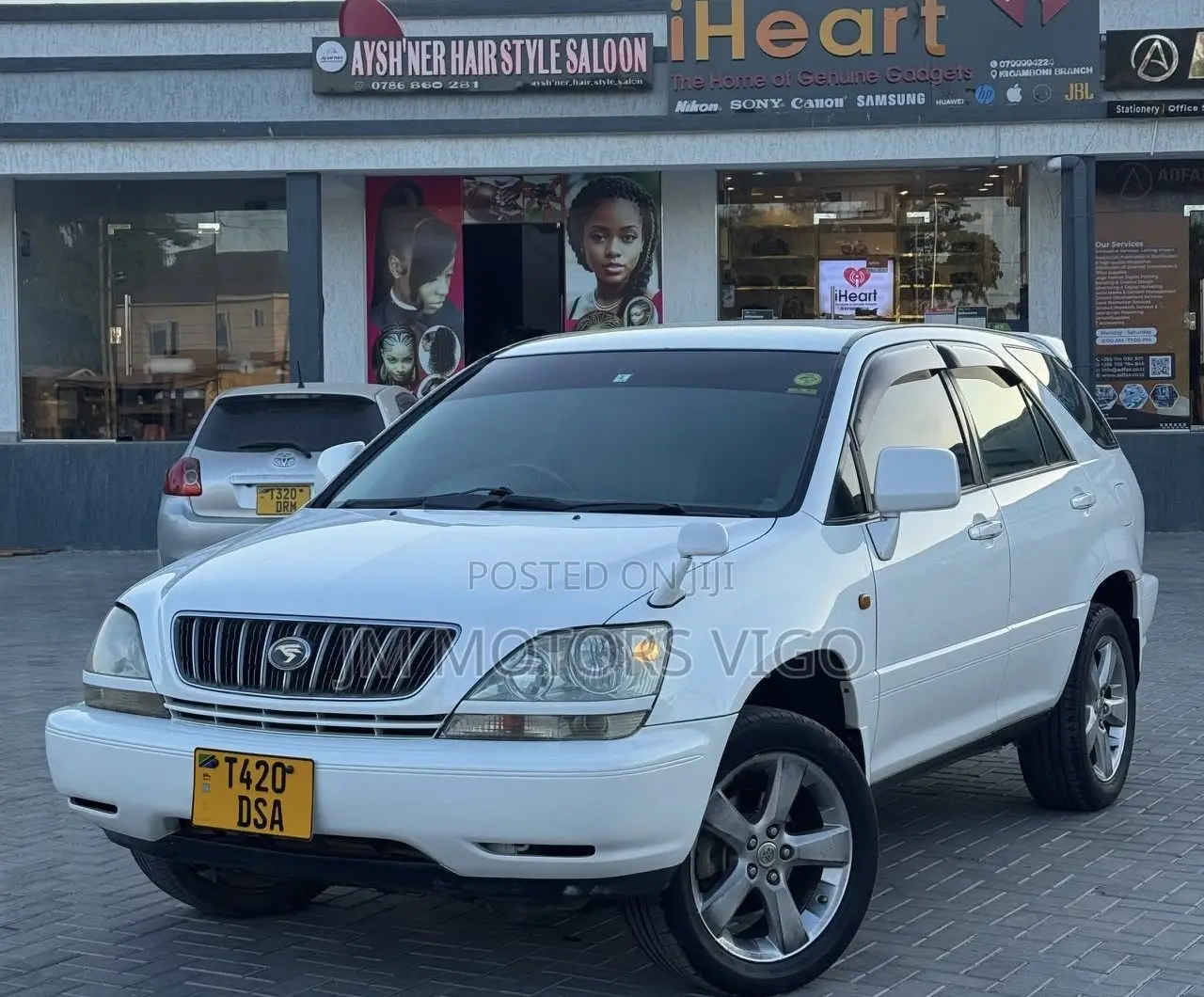 Toyota Harrier 2001 White