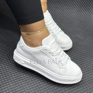 Louis Vuitton Women Sneakers White Colour