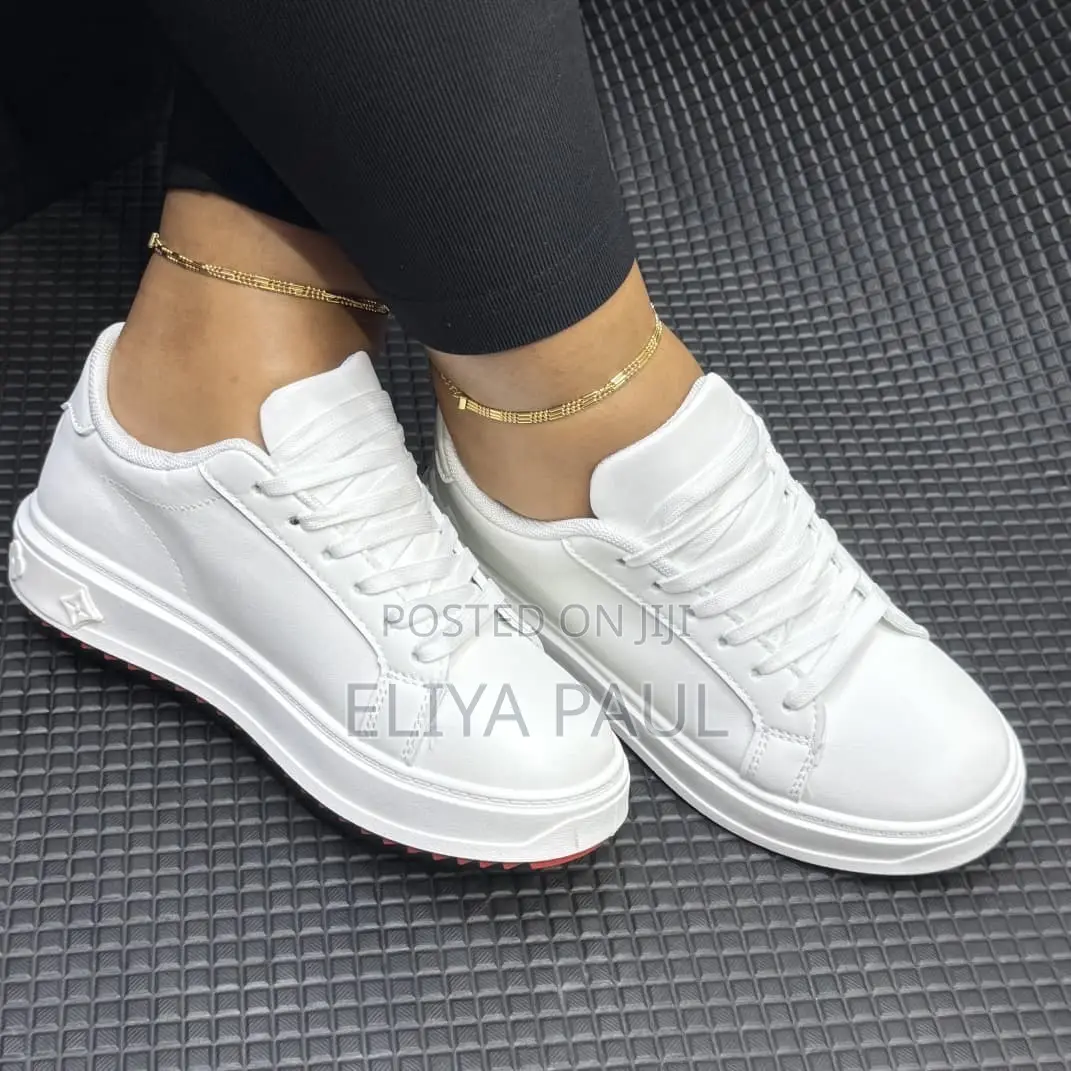 Louis Vuitton Women Sneakers White Colour