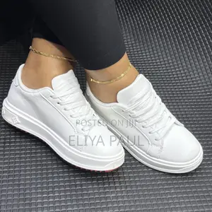 Louis Vuitton Women Sneakers White Colour