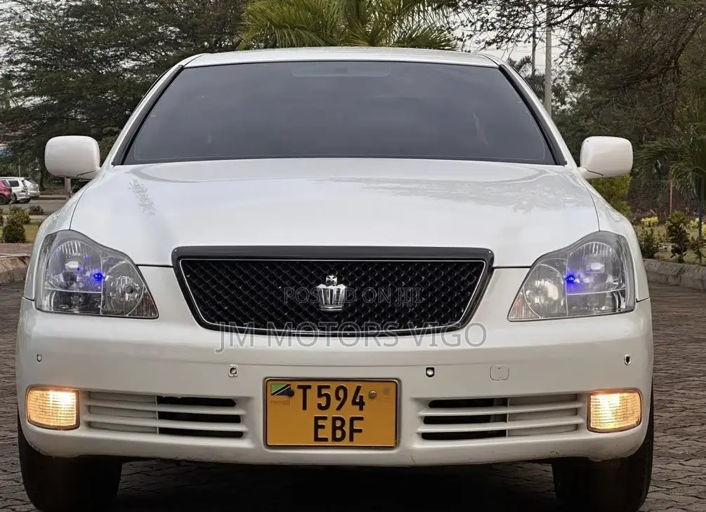 Toyota Crown 2006 Pearl