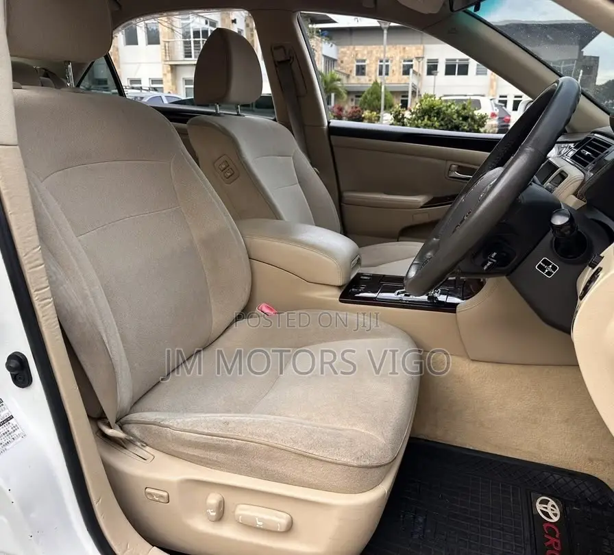 Toyota Crown 2006 Pearl