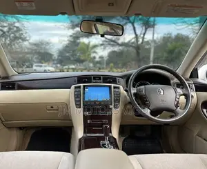 Toyota Crown 2006 Pearl
