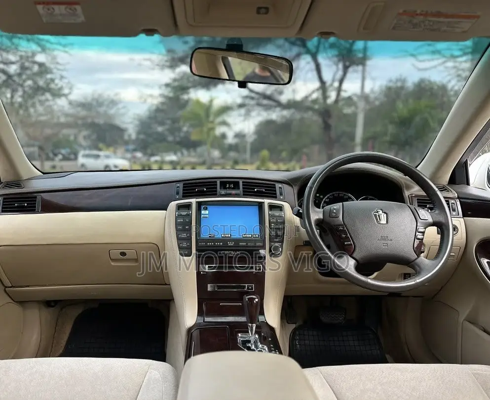 Toyota Crown 2006 Pearl