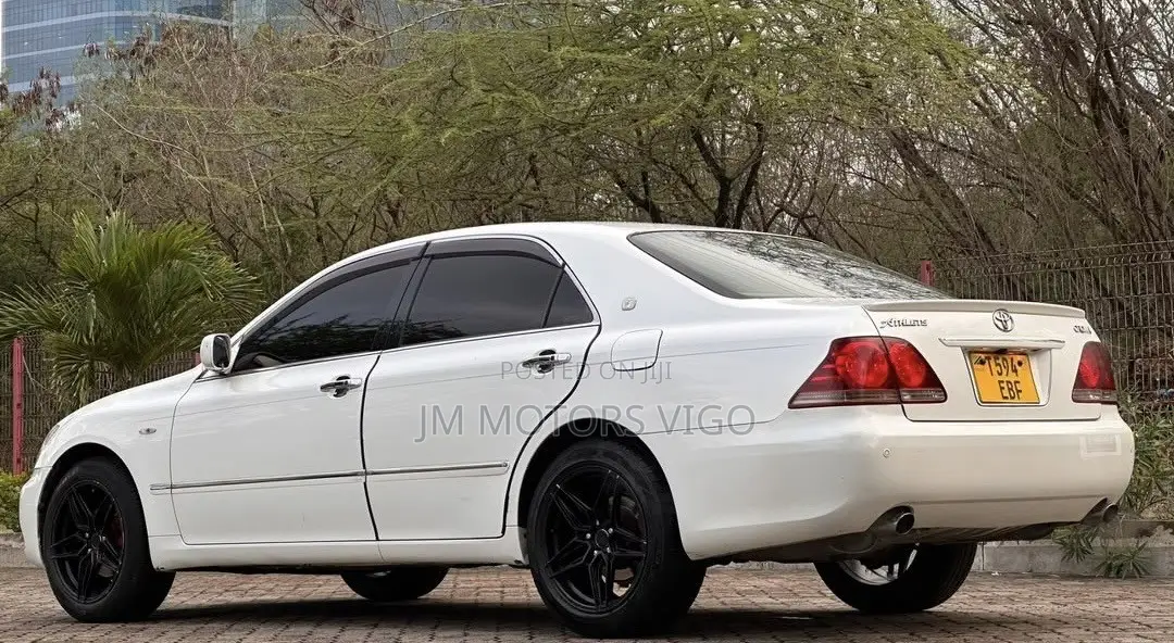 Toyota Crown 2006 Pearl