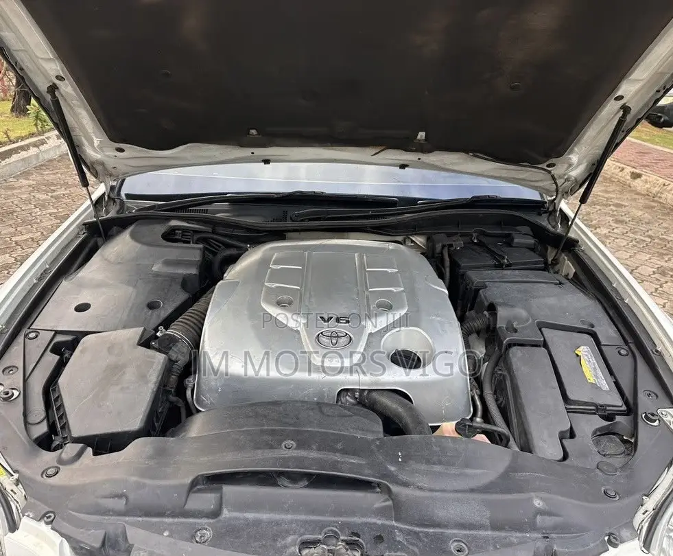 Toyota Crown 2006 Pearl