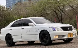 Toyota Crown 2006 Pearl